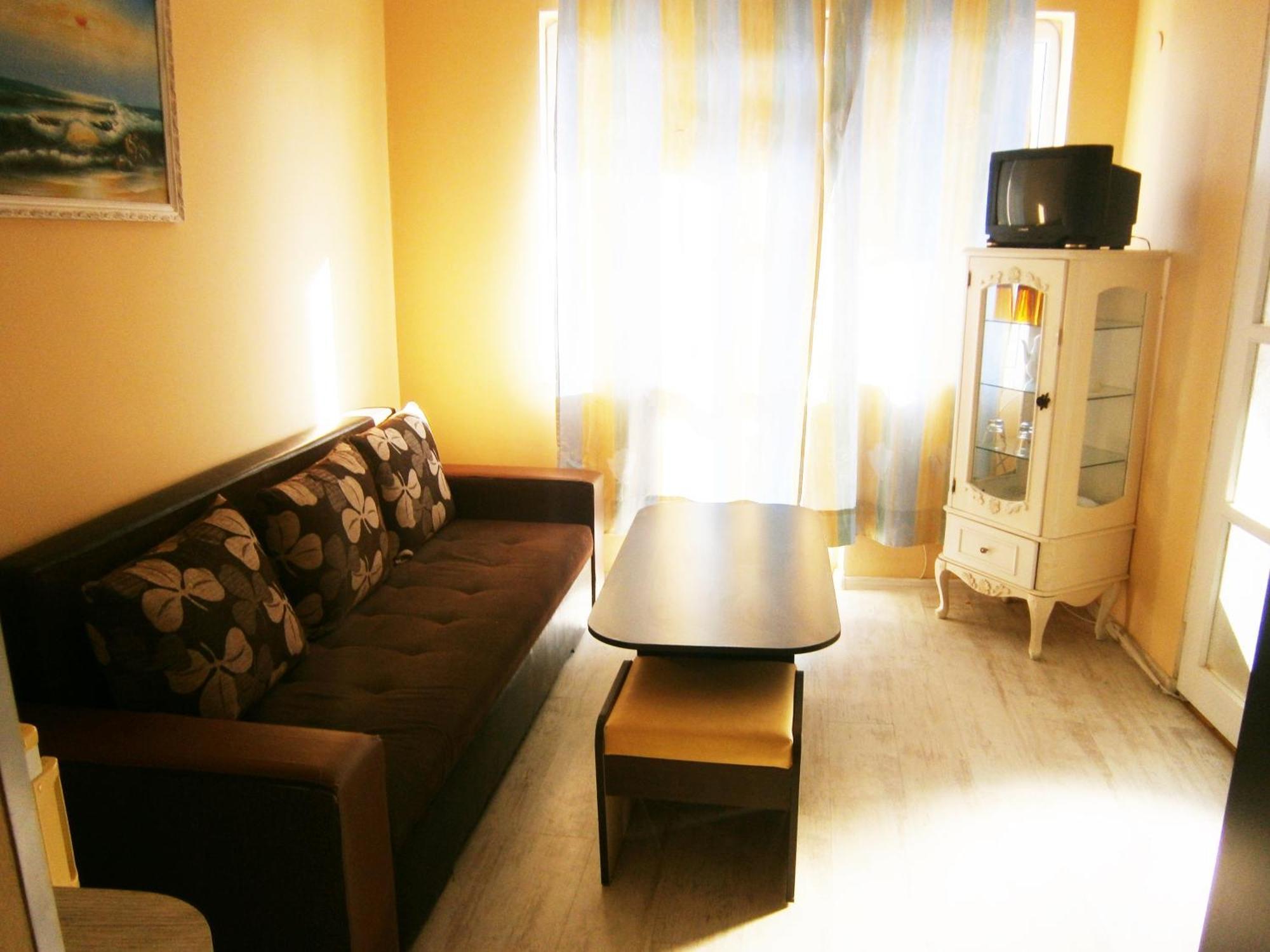 Family Hotel White House Pomorie Exteriér fotografie